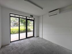 Avenue South Residence (D3), Retail #472606371